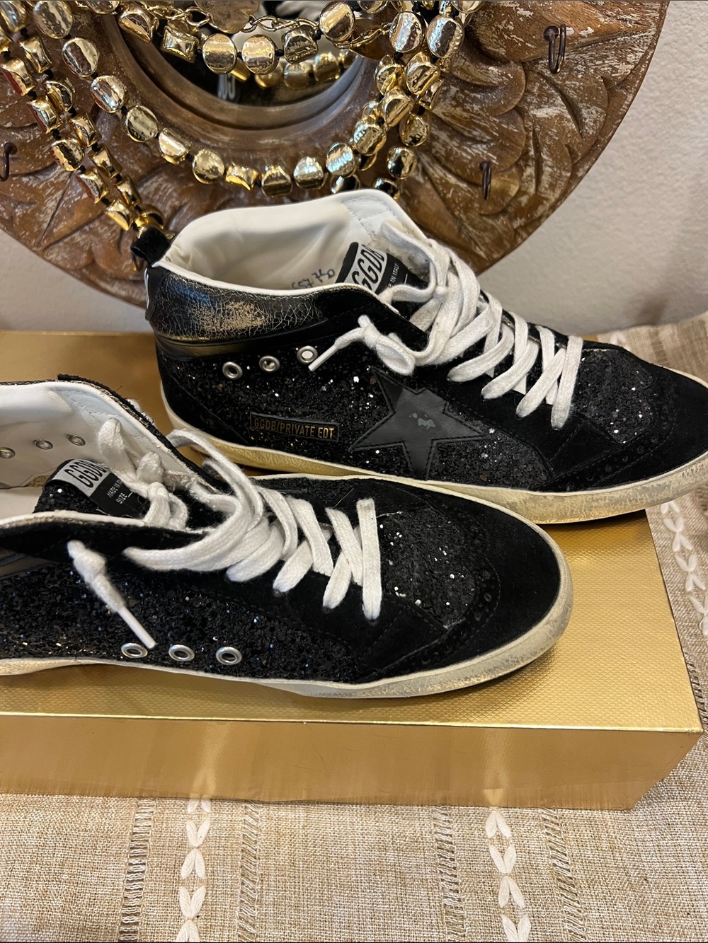 Golden Goose Black Glitter Suede Low-Top Sneakers with White Laces:Size 40 - Picture 6 of 12